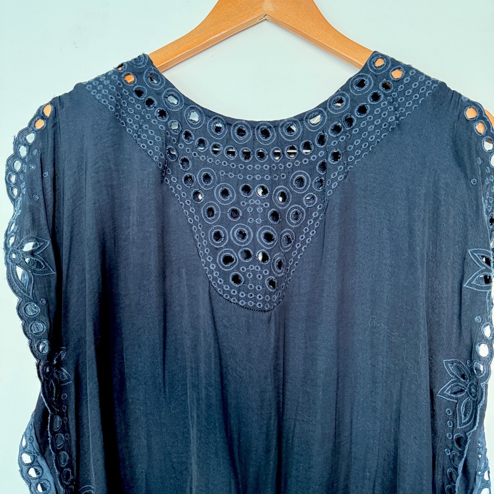 Current Air Embroidery Navy Blue Women's Top femme